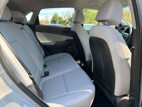 Certified 2023 Hyundai Kona SEL image 11