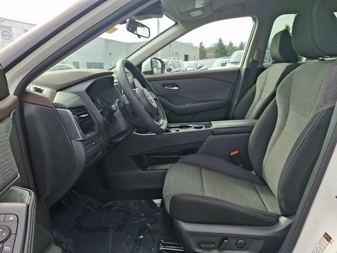 Certified 2023 Nissan Rogue SV AWD/4WD image 13