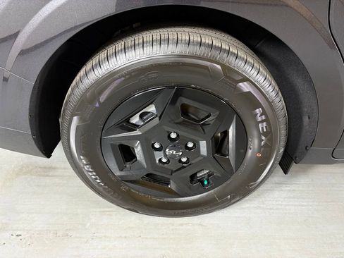 New 2026 Kia Carnival image 11