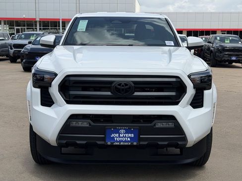 Used 2026 Toyota Tacoma SR5 RWD image 3