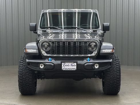 Used 2024 Jeep Wrangler Unlimited w/ Convenience Group AWD/4WD image 8