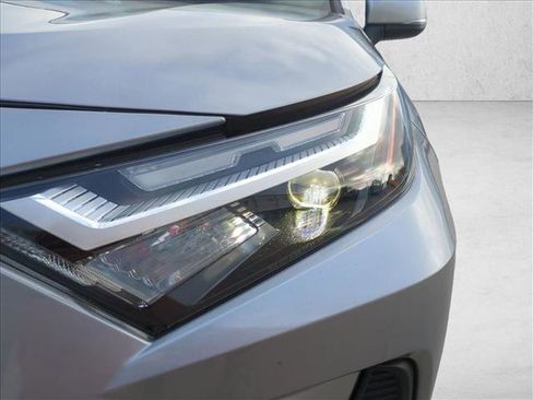 Used 2024 Toyota RAV4 XLE w/ Convenience Package image 7