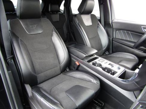 Used 2023 Ford Edge ST AWD/4WD image 9