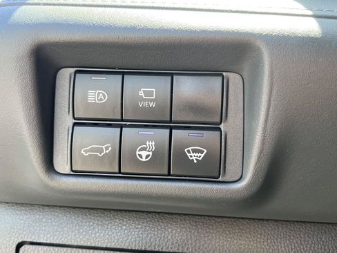 Used 2021 Toyota Highlander Platinum AWD/4WD image 32