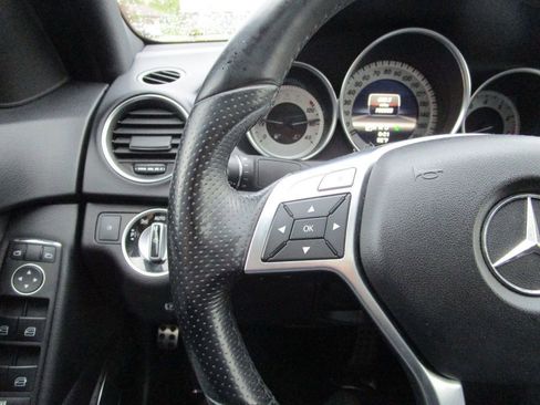 Used 2013 Mercedes-Benz C 250 Sedan image 21