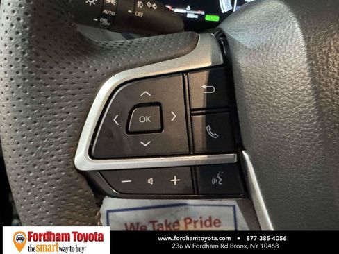 Used 2026 Toyota Sienna Limited AWD/4WD image 21