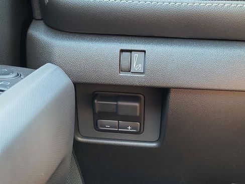 New 2025 Chevrolet Colorado LT w/ Advanced Trailering Package RWD image 17