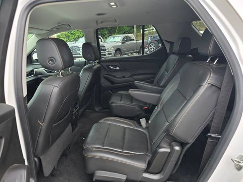 Used 2020 Chevrolet Traverse LT w/ LT Premium Package AWD/4WD image 10
