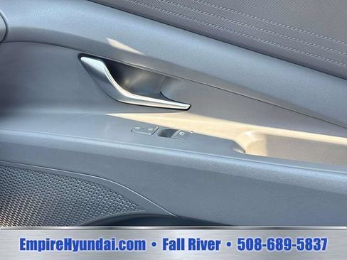 Certified 2024 Hyundai Elantra SE FWD image 28