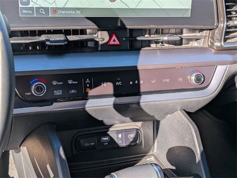 Used 2023 Kia Sportage EX image 24