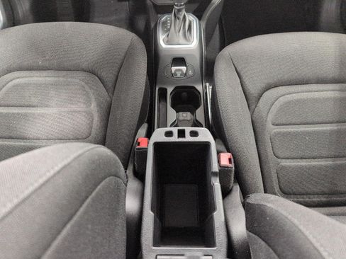 Used 2020 Jeep Renegade Latitude AWD/4WD image 17