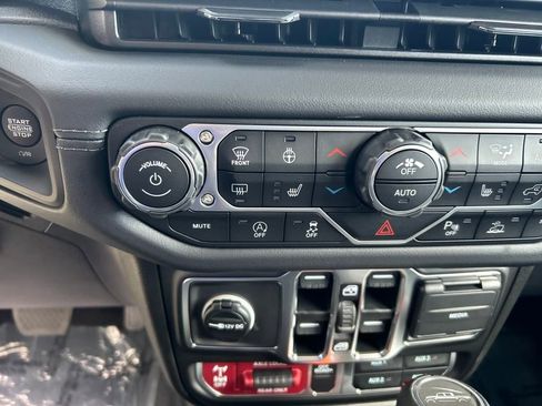 New 2025 Jeep Gladiator Mojave AWD/4WD image 15