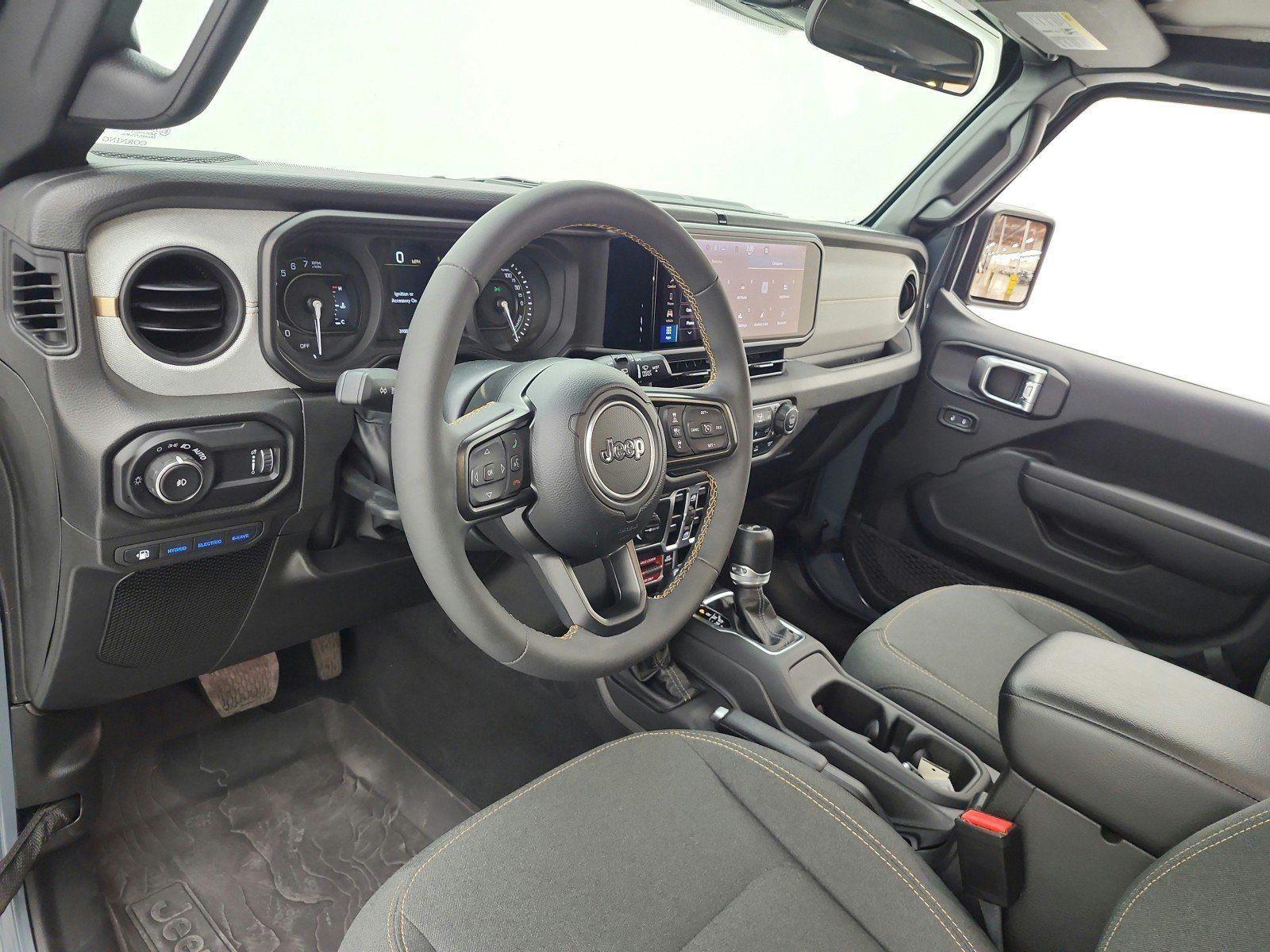 Used 2024 Jeep Wrangler Unlimited AWD/4WD image 9