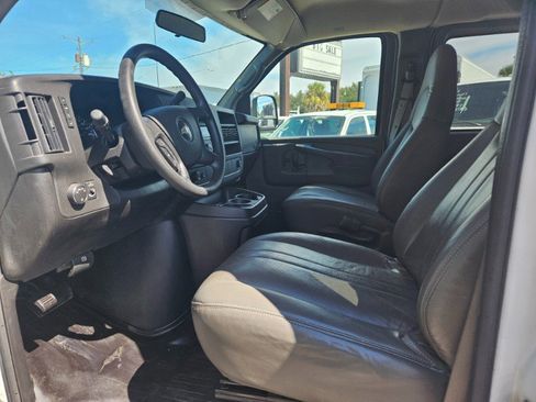 Used 2008 Chevrolet Express 1500 Passenger image 8