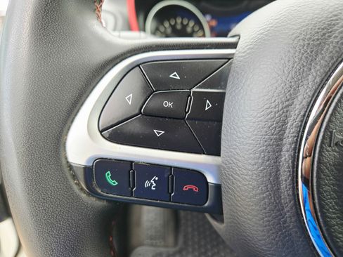 Used 2021 Jeep Compass Trailhawk AWD/4WD image 11