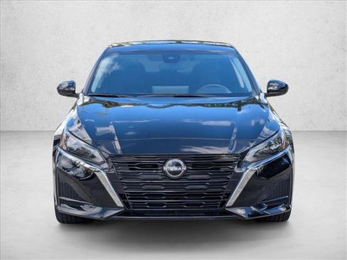 Certified 2024 Nissan Altima 2.5 SV w/ SV Premium Package image 2