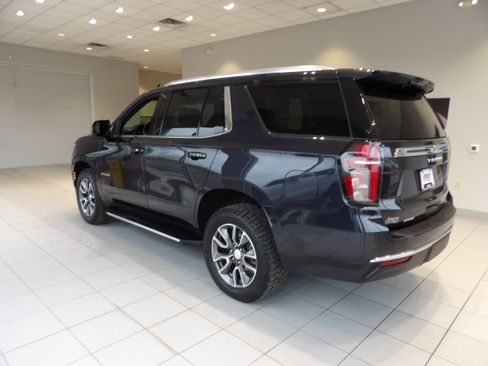 Used 2022 Chevrolet Tahoe LT w/ Luxury Package AWD/4WD image 6