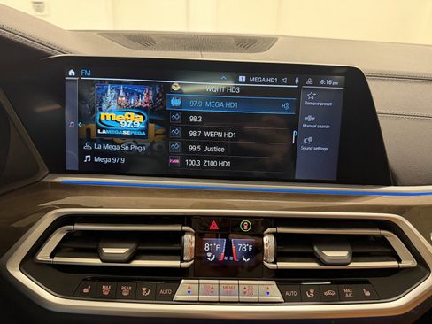 Used 2022 BMW X5 xDrive45e w/ M Sport Package image 21