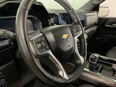 Used 2023 Chevrolet Silverado 1500 LTZ AWD/4WD image 21