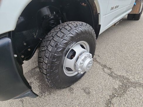 Used 2022 RAM 3500 Tradesman w/ Cold Weather Group AWD/4WD image 18
