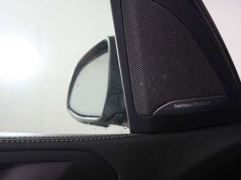 Used 2024 BMW X5 xDrive40i w/ Premium Package image 9