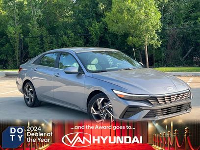 Used 2025 Hyundai Elantra Limited