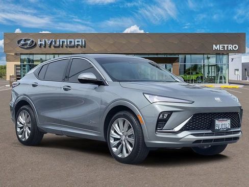 Used 2025 Buick Envista Avenir FWD image 1