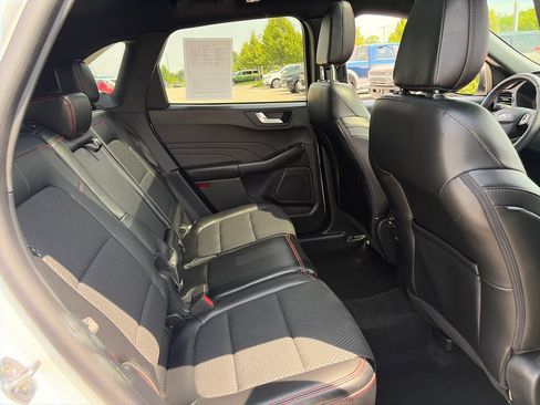 Used 2024 Ford Escape ST-Line w/ Tech Pack #1 AWD/4WD image 31