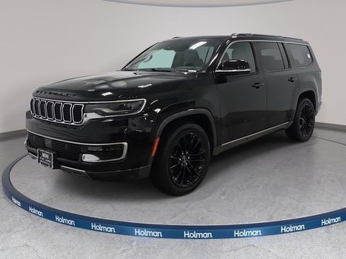 Used 2022 Jeep Wagoneer Series III w/ Premium Group I AWD/4WD image 1