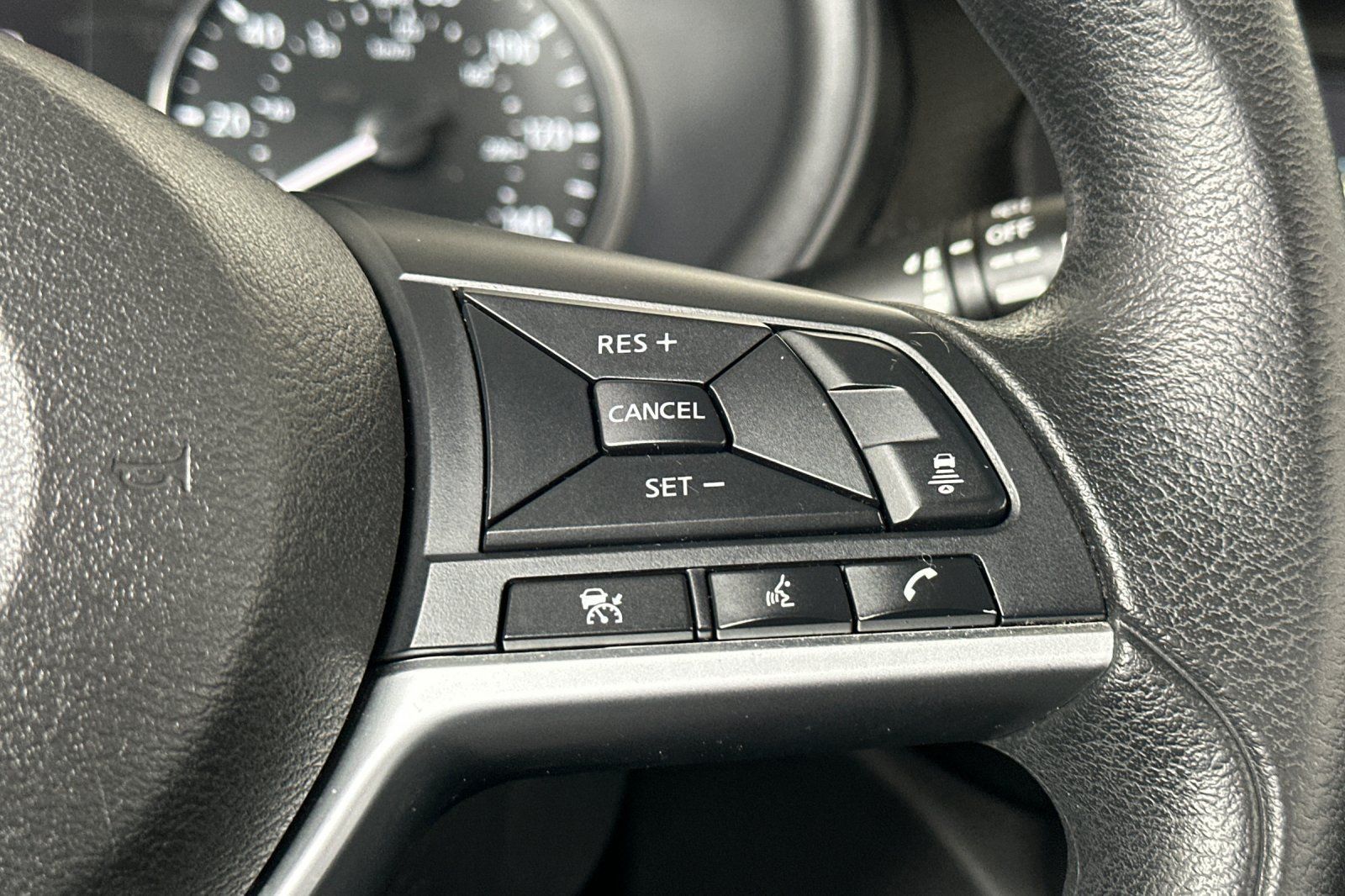 Used 2021 Nissan Kicks SV FWD image 32