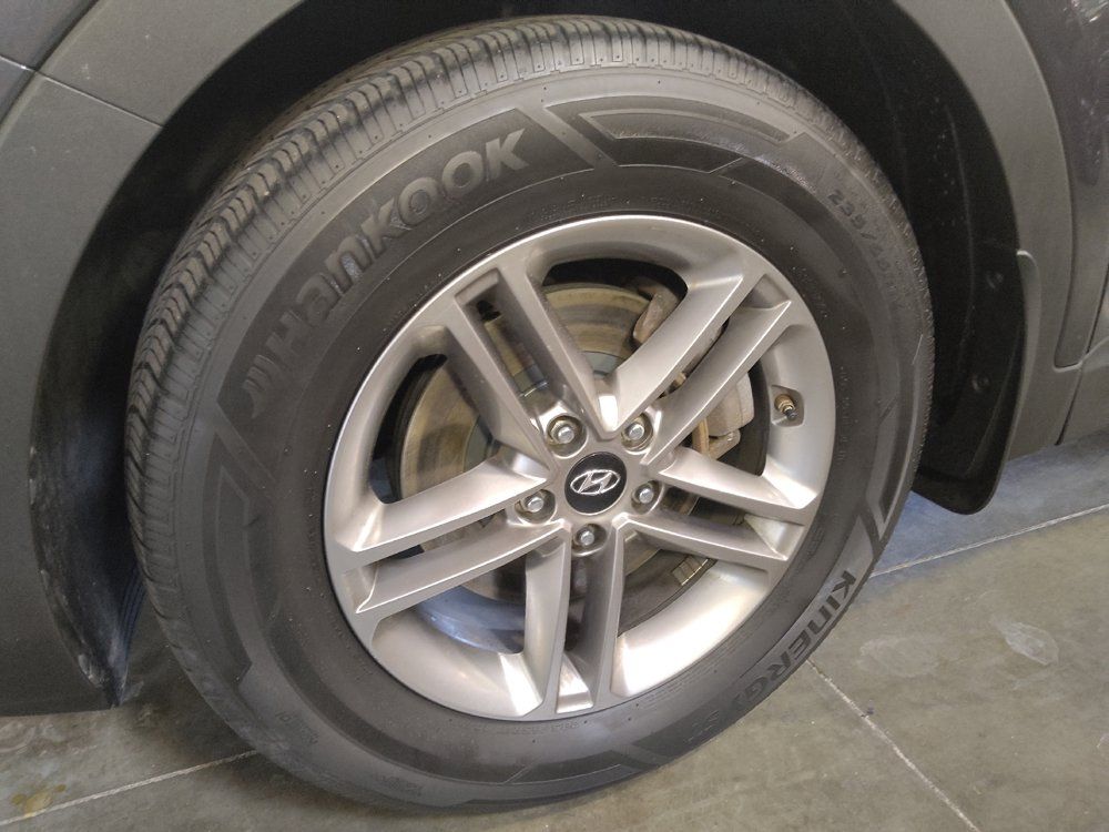 Used 2018 Hyundai Santa Fe Sport w/ 2.4L Value Package 02 AWD/4WD image 31