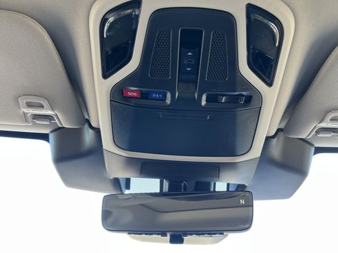 Used 2025 Subaru Outback Touring XT image 32