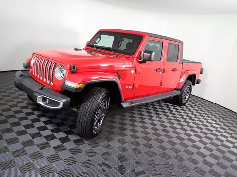 Used 2020 Jeep Gladiator Overland image 10