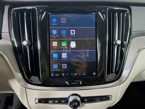 Used 2025 Volvo V60 B5 Cross Country Ultra w/ Climate Package image 13