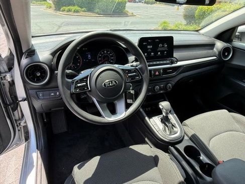 Used 2021 Kia Forte LXS FWD image 9