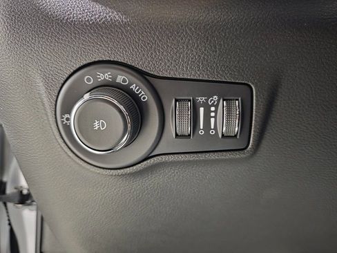 New 2026 Jeep Compass Latitude image 37