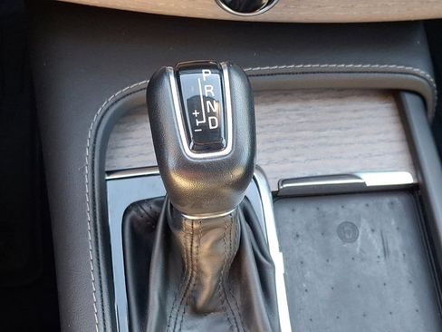 Used 2022 Volvo XC90 T6 Inscription w/ Lounge Package image 17