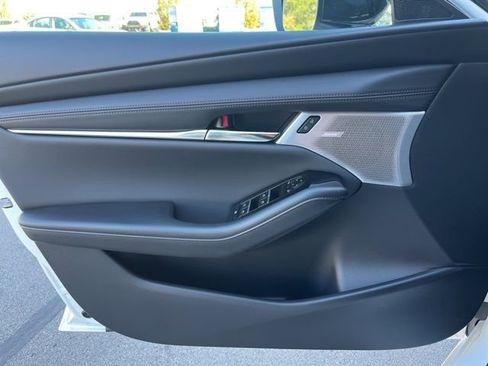 New 2026 MAZDA MAZDA3 Hatchback w/Premium Plus Pkg AWD/4WD image 6