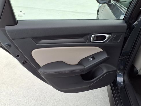 Used 2023 Honda Civic EX-L image 8