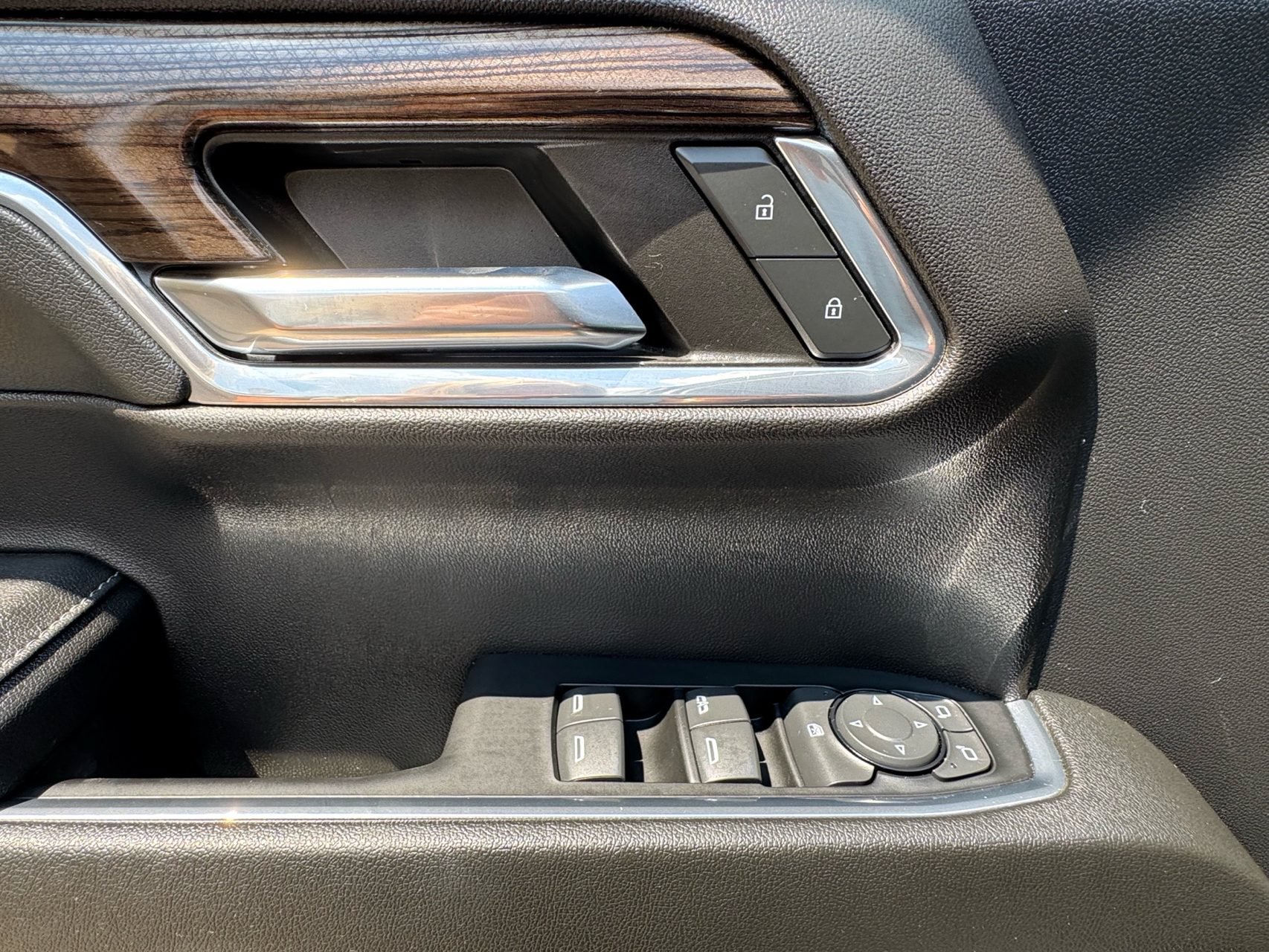 Used 2024 Chevrolet Silverado 1500 RST RWD image 28