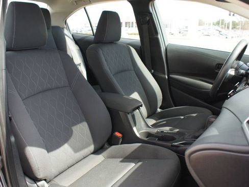 Used 2023 Toyota Corolla LE image 21