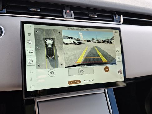 New 2025 Land Rover Range Rover Evoque S image 17