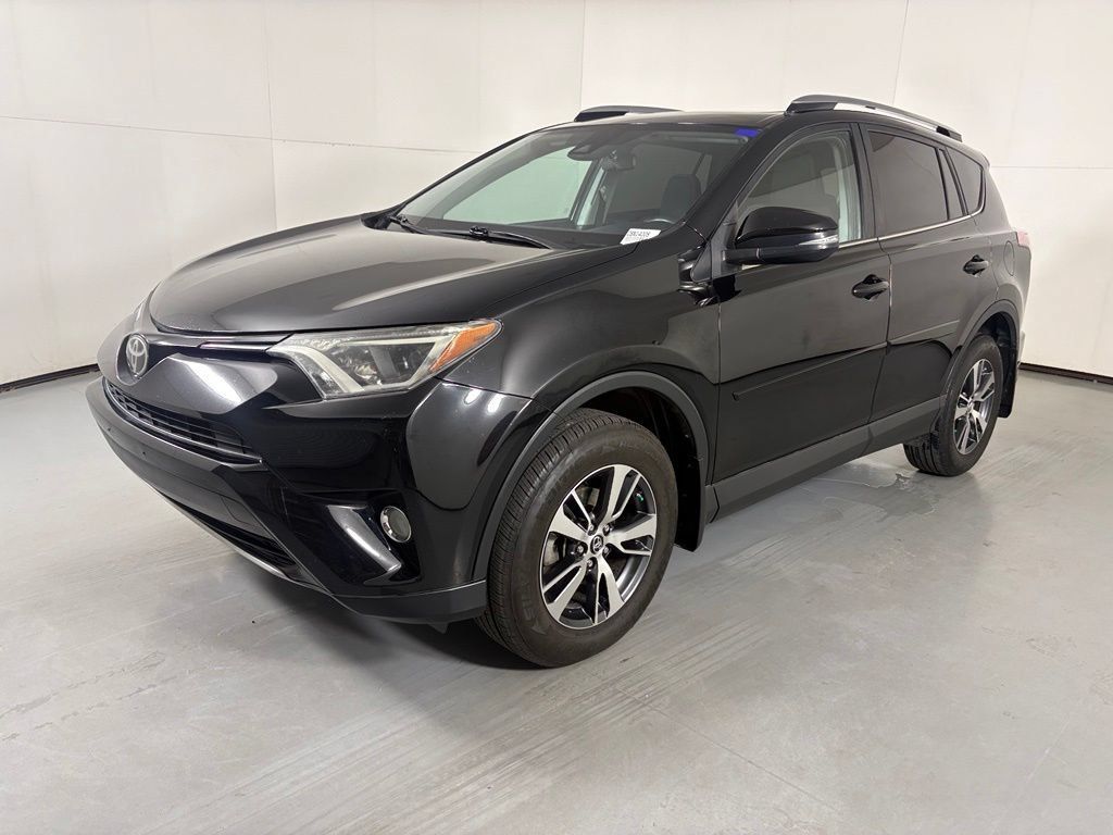 Used 2018 Toyota RAV4 XLE w/ Plus Extra Value Package AWD/4WD image 4