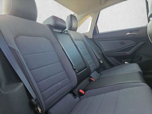 Used 2025 Volkswagen Jetta SE image 14