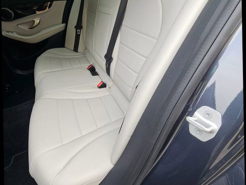 Used 2016 Mercedes-Benz C 300 4MATIC Sedan image 25