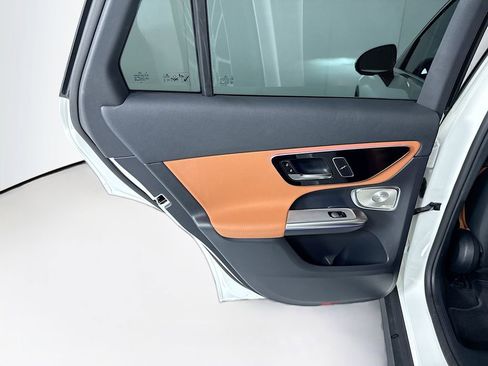 Certified 2026 Mercedes-Benz GLC 300 image 27