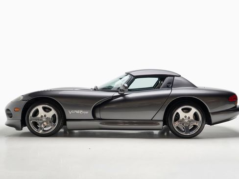 Used 2002 Dodge Viper RT/10 RWD image 9