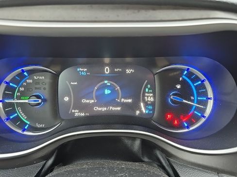 Used 2021 Chrysler Pacifica Touring-L image 22