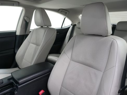 Used 2013 Lexus ES 350 w/ Luxury Pkg FWD image 11