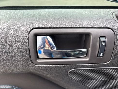 Used 2010 Ford Mustang GT RWD image 10